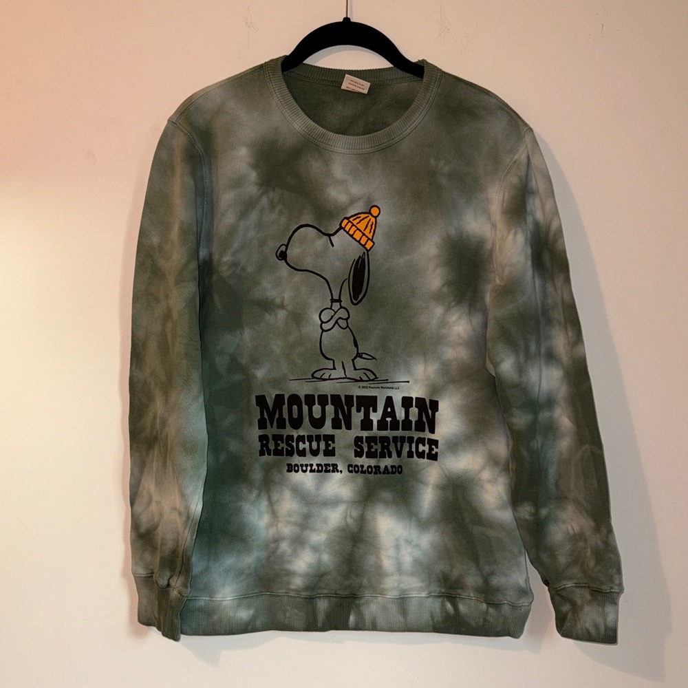 TSPTR SNOOPY PEANUTS Colorado Tie-Dye Graphic Men’s Sweatshirt, size M